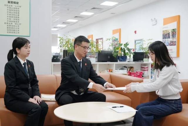 法官向某銀行出具企業(yè)涉訴信息說明函