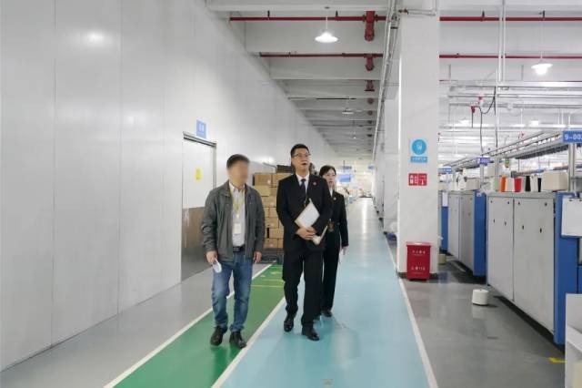 法官走訪企業(yè)了解情況