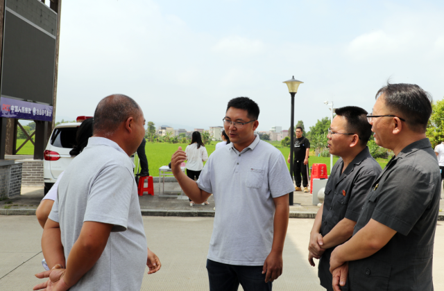 全國人大代表陳奭榮參與糾紛調(diào)解